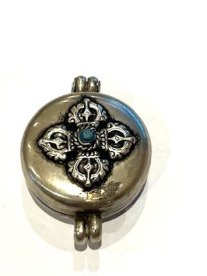 Gau Silber mit Türkis